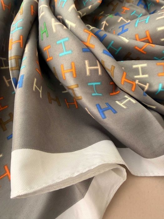 Елегантна хустка в стилі Hermès 90x90 см