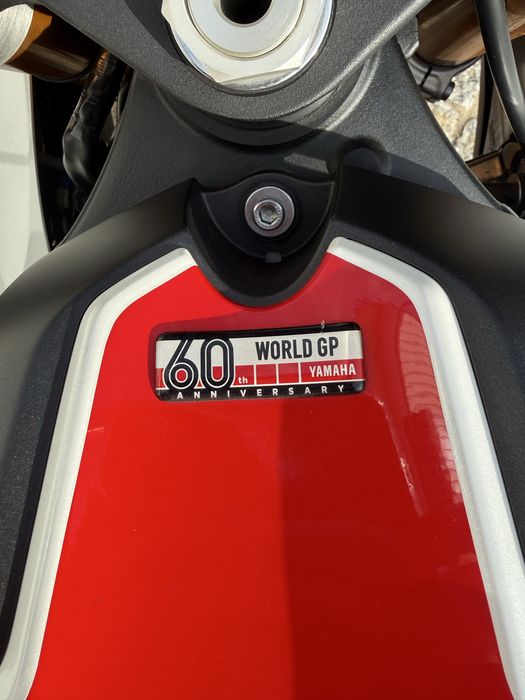 Yamaha r1 60th Anniversary! Apenas 5000 quilometros!