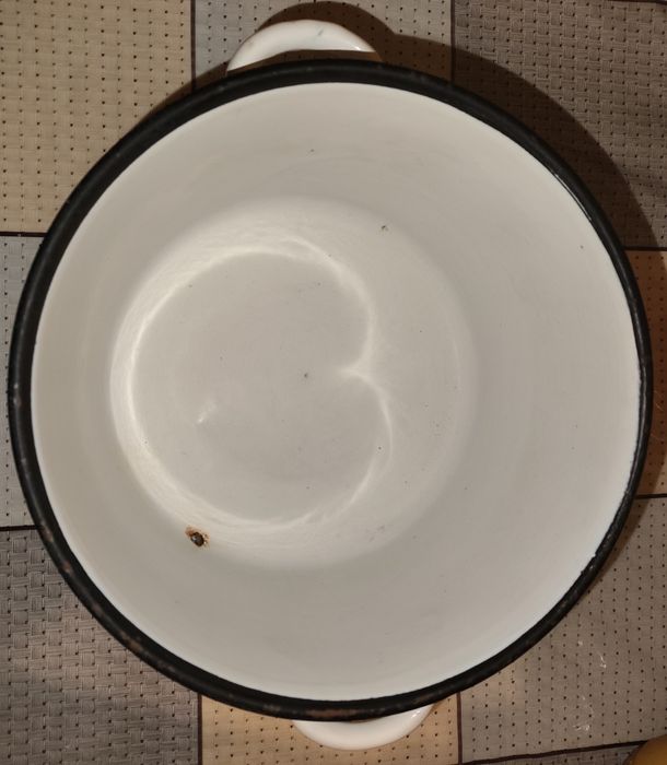 Кастрюля эмалированная на 4,5 литра, СССР