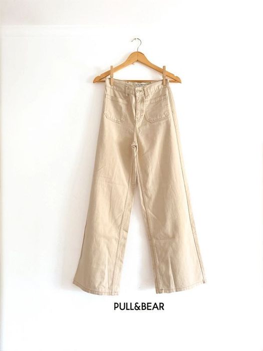 Calças Cremes Hiper Largas Pull&Bear
