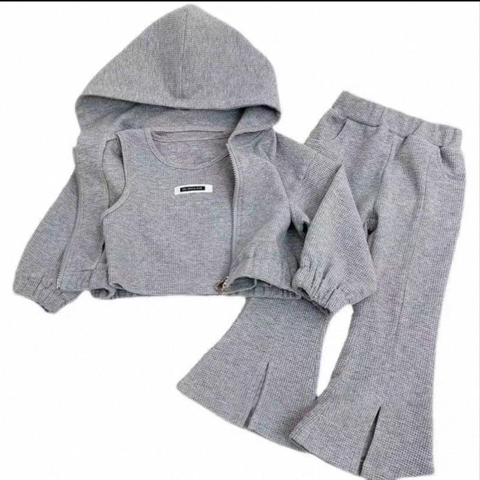 Стильний костюм-трійка для дівчинки , модний, зручний, трендовий