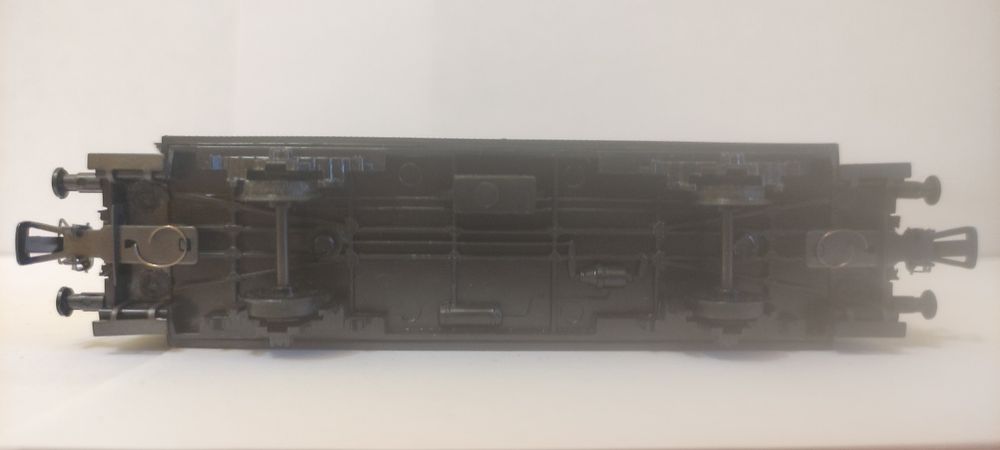 Wagon osobowy PIKO DDR H0 Bi 33a DR – z oryginalnym pudełkiem – stan idealny
