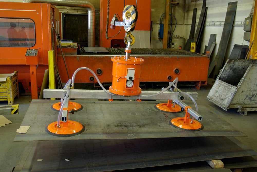 Próżniowy samozasysający manipulator