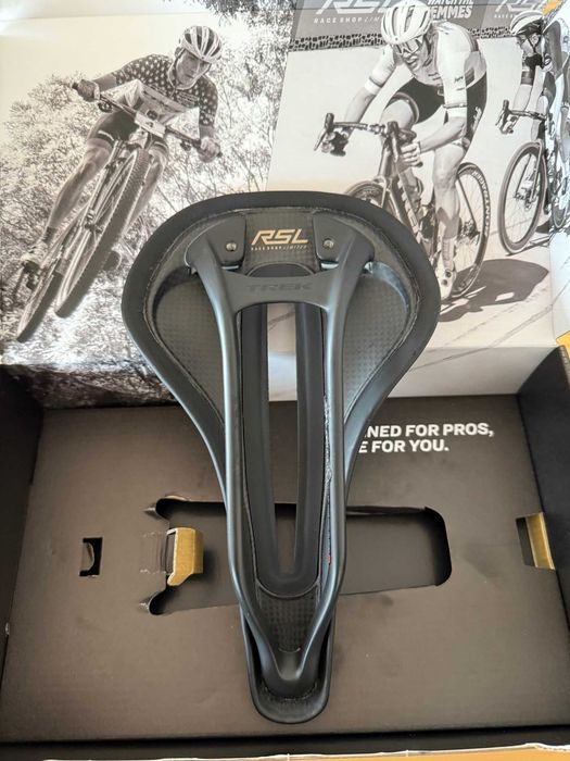Selim Bontrager Aeolus RSL - Trilhos Carbono - NOVO, na Caixa