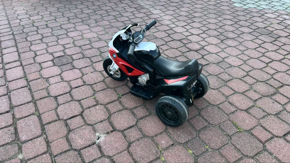 Motorek trójkołowy dla dziecka na akumulator bmw S1000RR