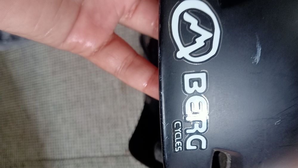 Capacete berg cycles