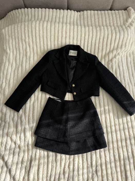 Твідовий костюм  Cher 17