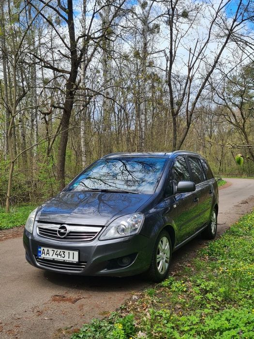 Opel Zafira b 1.9  150к.с. дизель 2010р