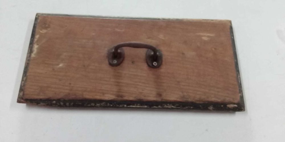 Gavetas soltas, de móvel antigo, usadas