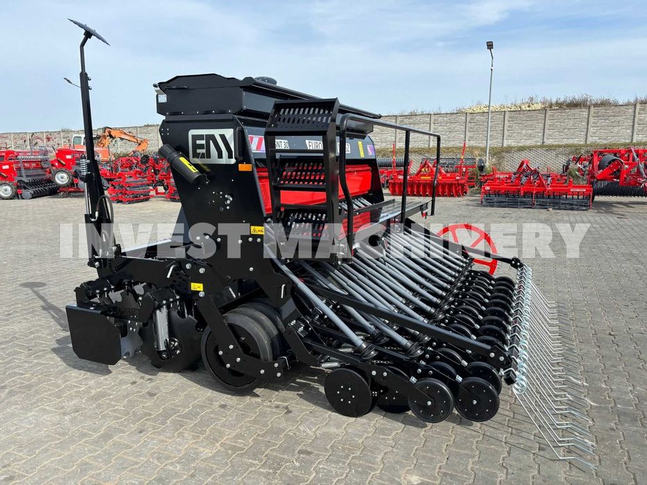 Agregat uprawowo-siewny EURO-MASZ nabudowany brona siewnik BEZORKOWIEC
