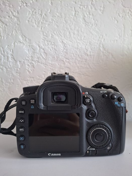 Canon EOS 7D + 2 об'єктиви (ідеальний стан)