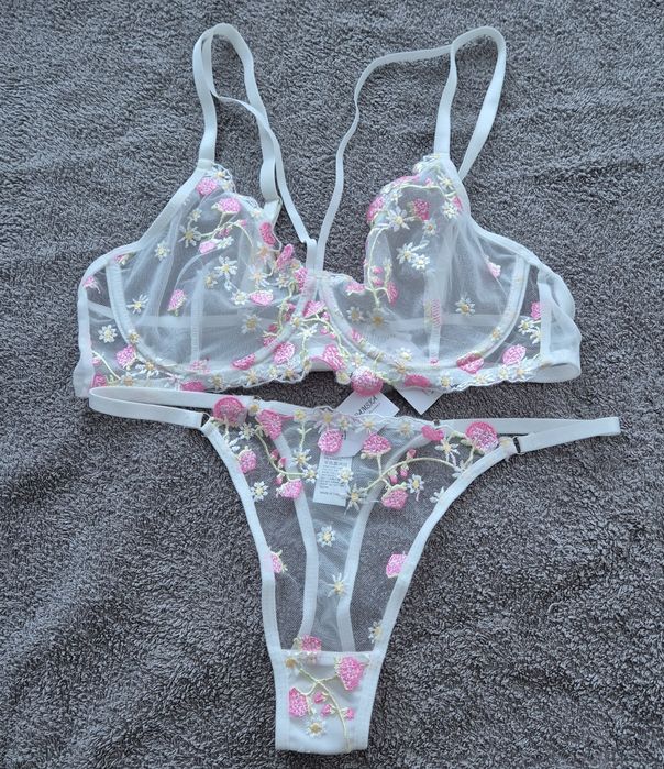 Biały komplet bielizny