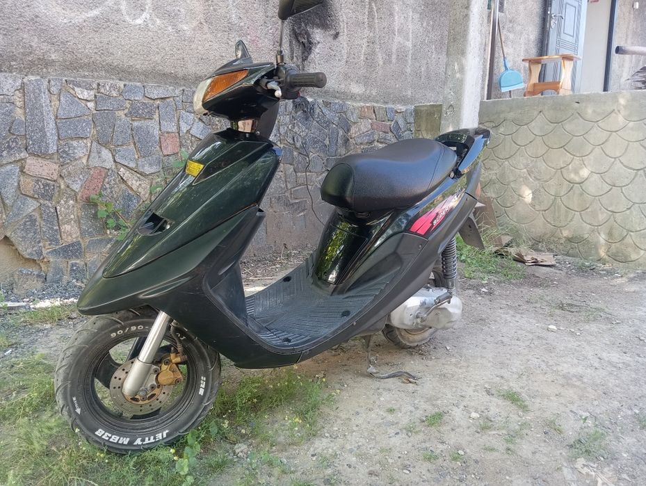Продам скутер Yamaha super jog ZR