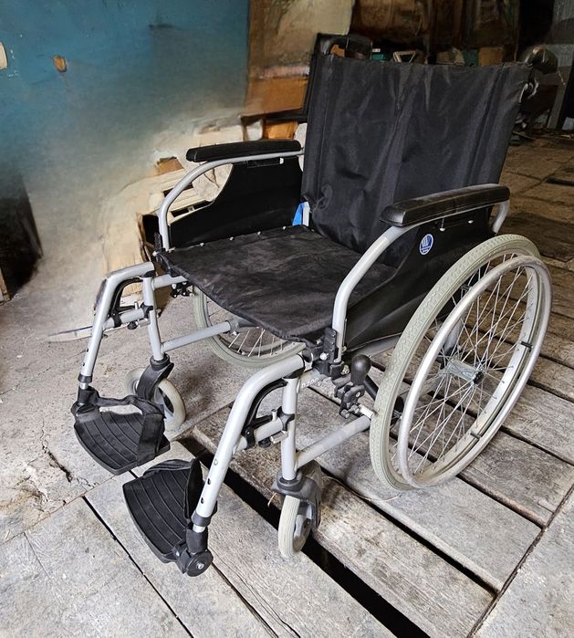 Инвалидная коляска vermeiren d200