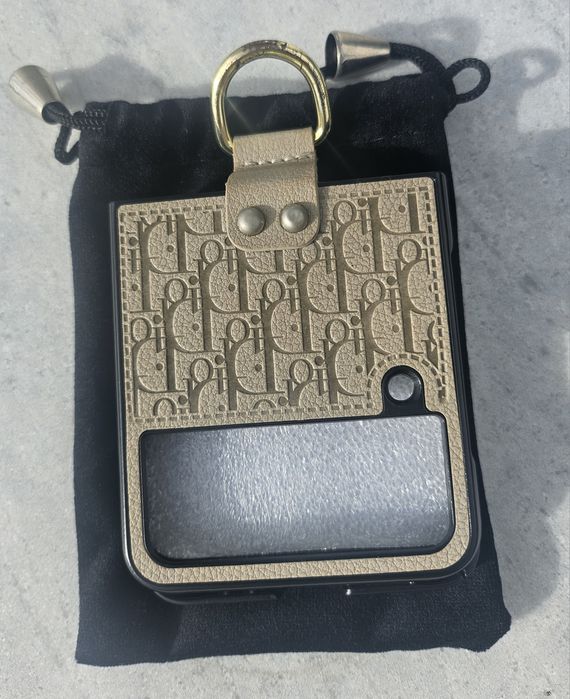 Venda de várias Capas de telemovel    Z FLIP 3  NOVAS