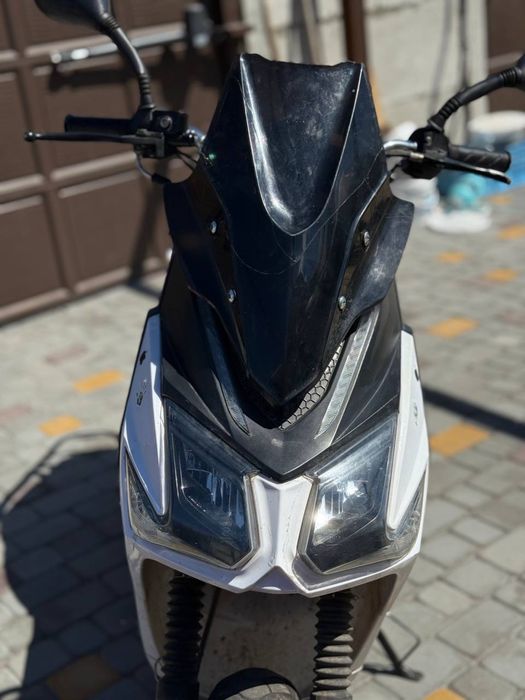 Скутер 150кубов Spark