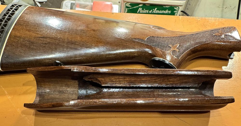 Coronha e fuste para caçadeira Remington