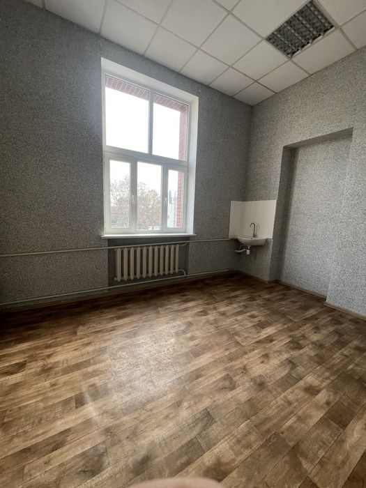 Здам офісний кабінет на Успенській