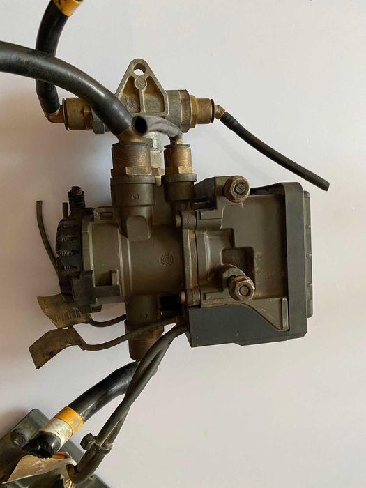 Модулятор EBS KNORR-BREMSE K021203 RENAULT VOLVO 21122034