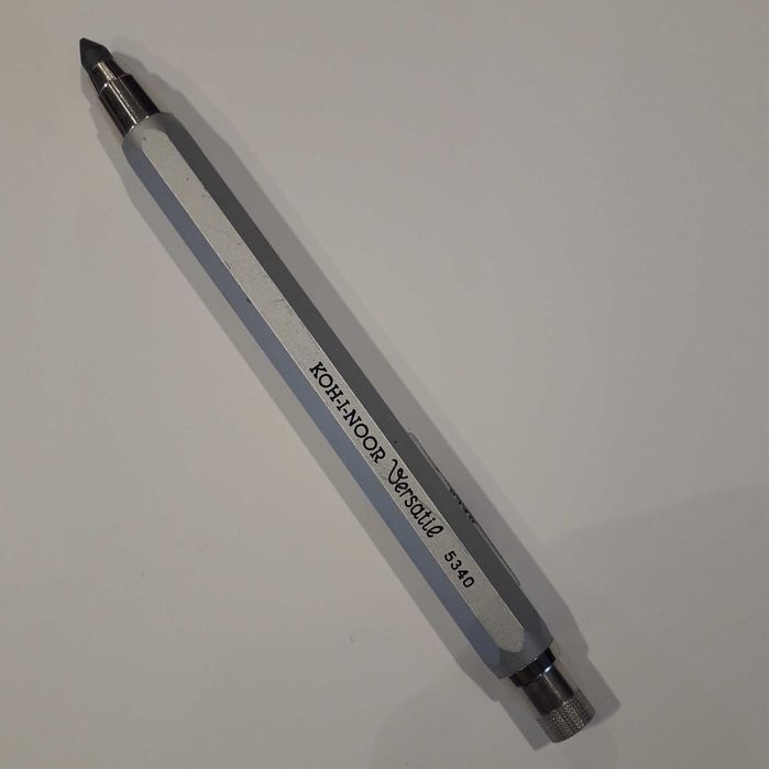Ołówek Koh-I-Noor mechaniczny Kubuś 5340/9 z temperówką srebrny