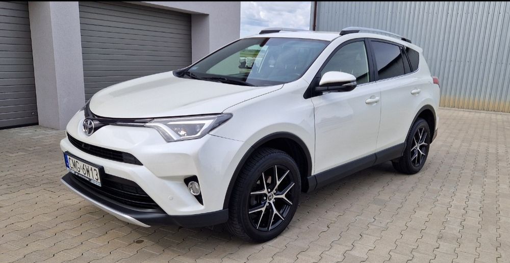 Toyota rav4 2.0 DIESEL 143 km , 2016r