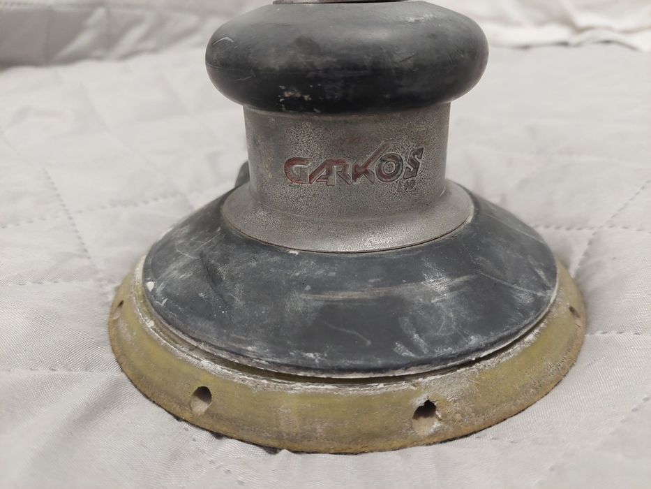 Lixadeira roto-orbital pneumática