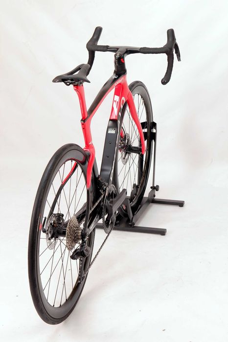 Rower szosowy PINARELLO DOGMA F Disc Ultegra Di2 2x12 roz. 46,5