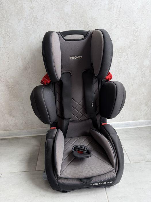 Автокрісло  RECARO