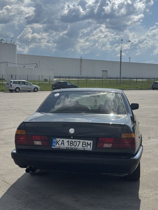 Bmw е32 730i