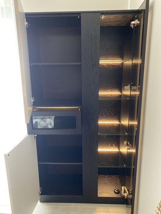 Witryna Paged kolekcja New York podświetlana