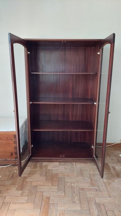 Vitrine/vitrina (faz parte de conjunto)