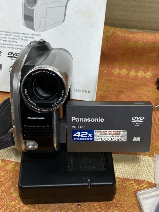 Видеокамера Panasonic VDR-D51EE