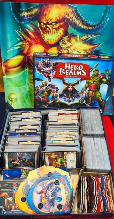 Hero Realms All-In, wszystko co było do tej pory w polskiej wersji + fanowskie dodatki + mata