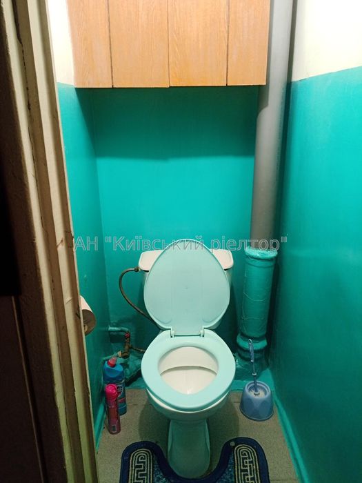 Оренда кімнати в 3 к. квартирі біля м. Вирлиця!