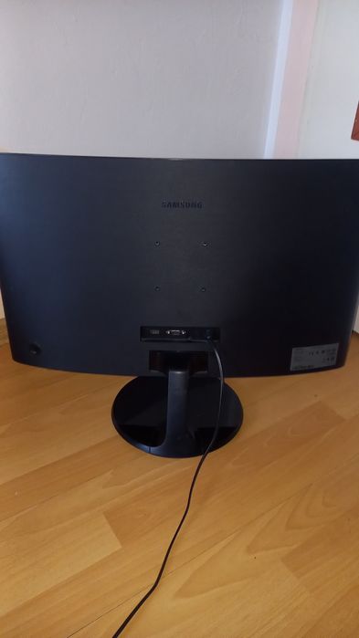 Monitor 27 cali 75Hz