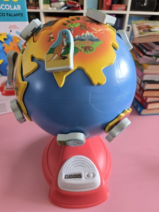 Globo pré-escolar eletrónico falante Clementoni criança
