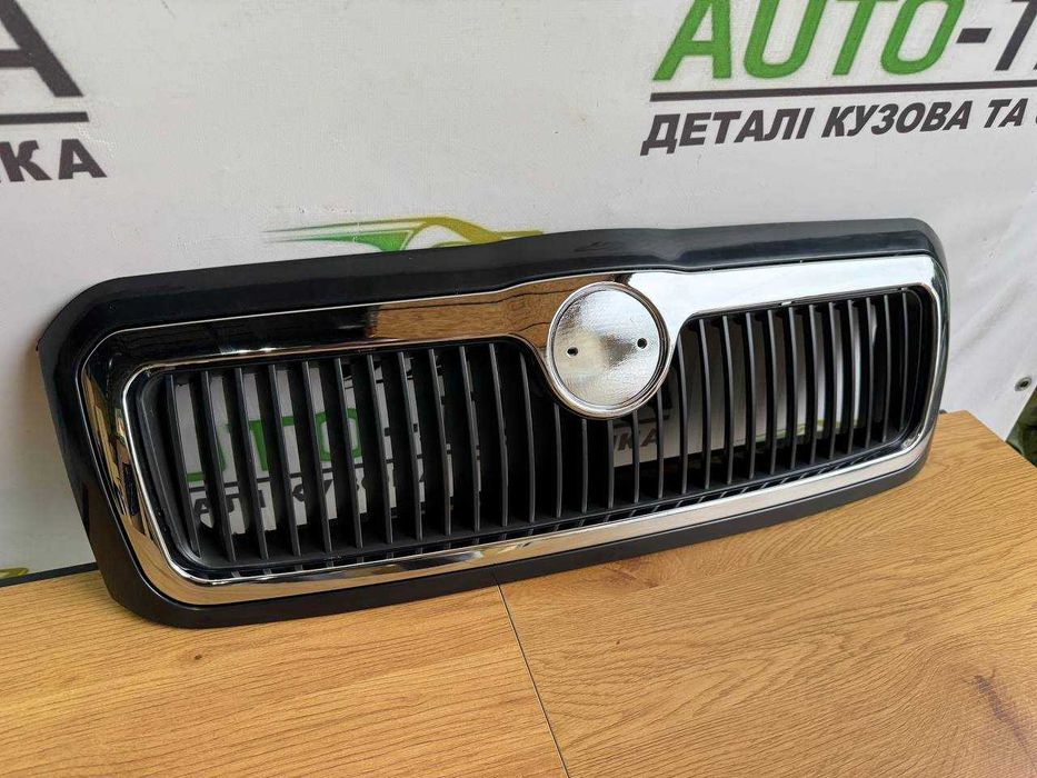 решетка Octavia Tour решітка октавія