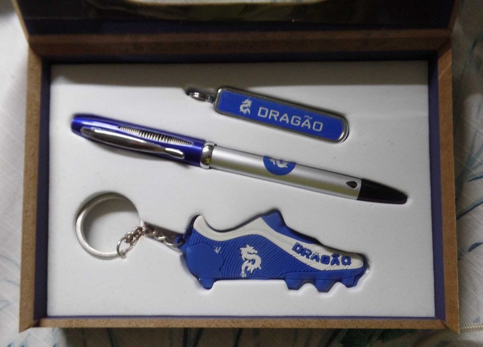 Para colecionadores Pack do Dragão (69)