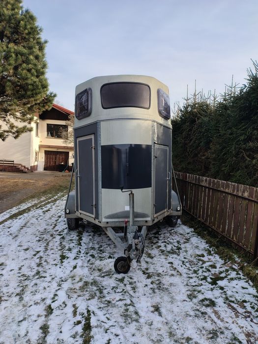 Przyczepa  na dwa konie SCHMIDT