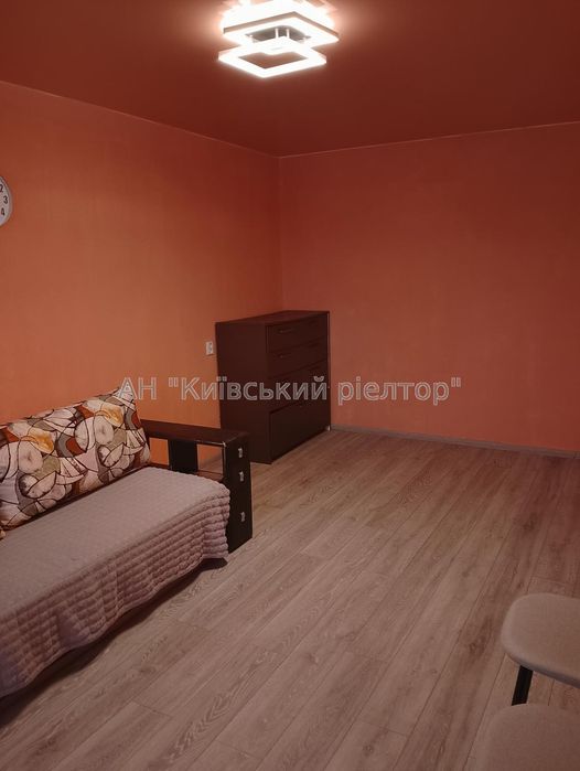 Оренда сучасної 1 к. квартири біля Дарницького вокзалу!