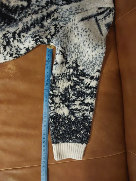 Sweter dla chłopca lub dziewczynki z motywem wilk