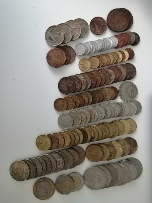 Moedas Antigas de Vários Valores