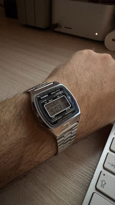 Casio Japan Vintage S007 stalowa koperta i bransoleta. Lata 80