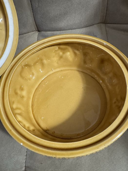 Винтажное керамическое блюдо маджолика с крышкой