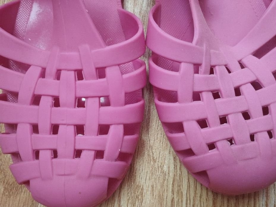 Крокси жіночі, босоніжки, 40 розмір