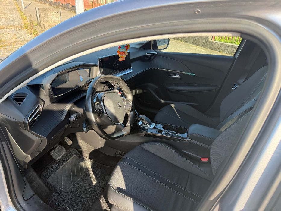 Peugeot e-208 50 kWh Allure Pack