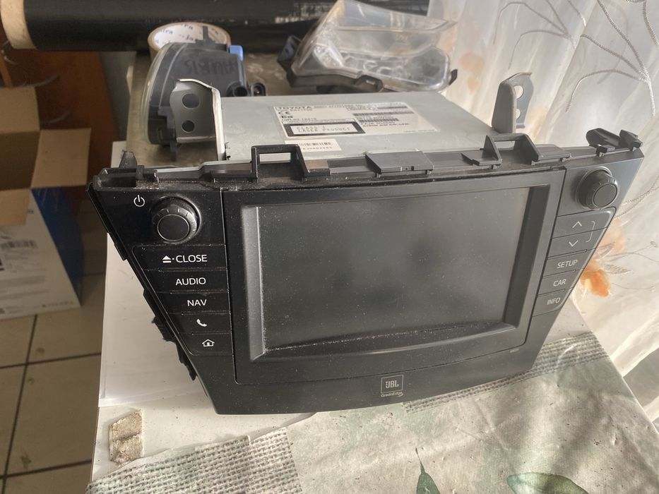Radio navi toyota prius plus 13r JBL