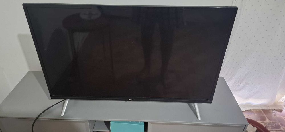 TV TCL 32D4300 32"