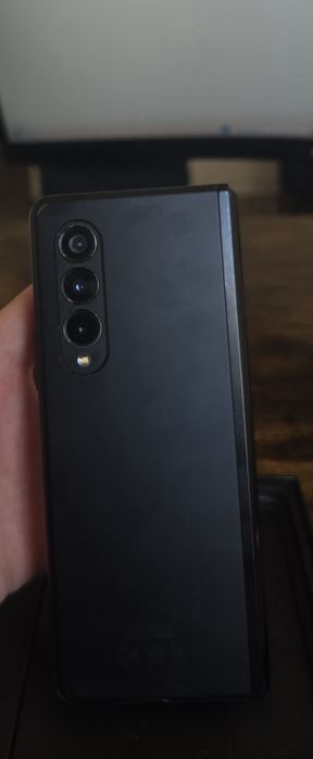 Samsung Galaxy Z Fold 3