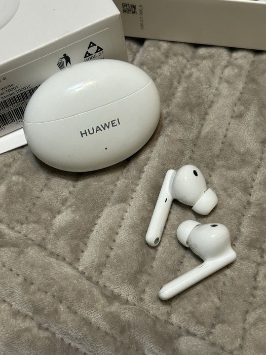 Навушники Huawei Free buds